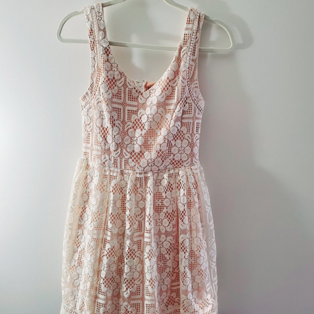 Jodie Kristopher lace cocktail dress